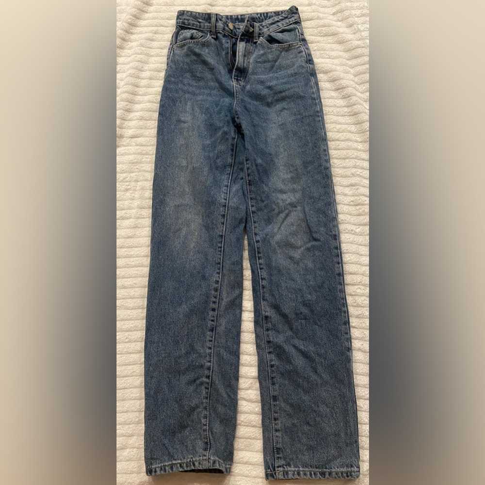 Super High-Waisted Woman’s Vintage Shein Boyfriend Jeans!